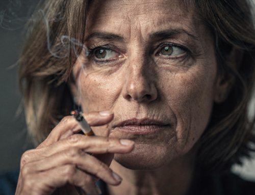 WOW STUDIOS DÜSSELDORF · HAUTBEHANDLUNG PERIMENOPAUSE  Rauchen & Perimenopause: Wie Nikotin die Hautalterung ab 40 beschleunigt